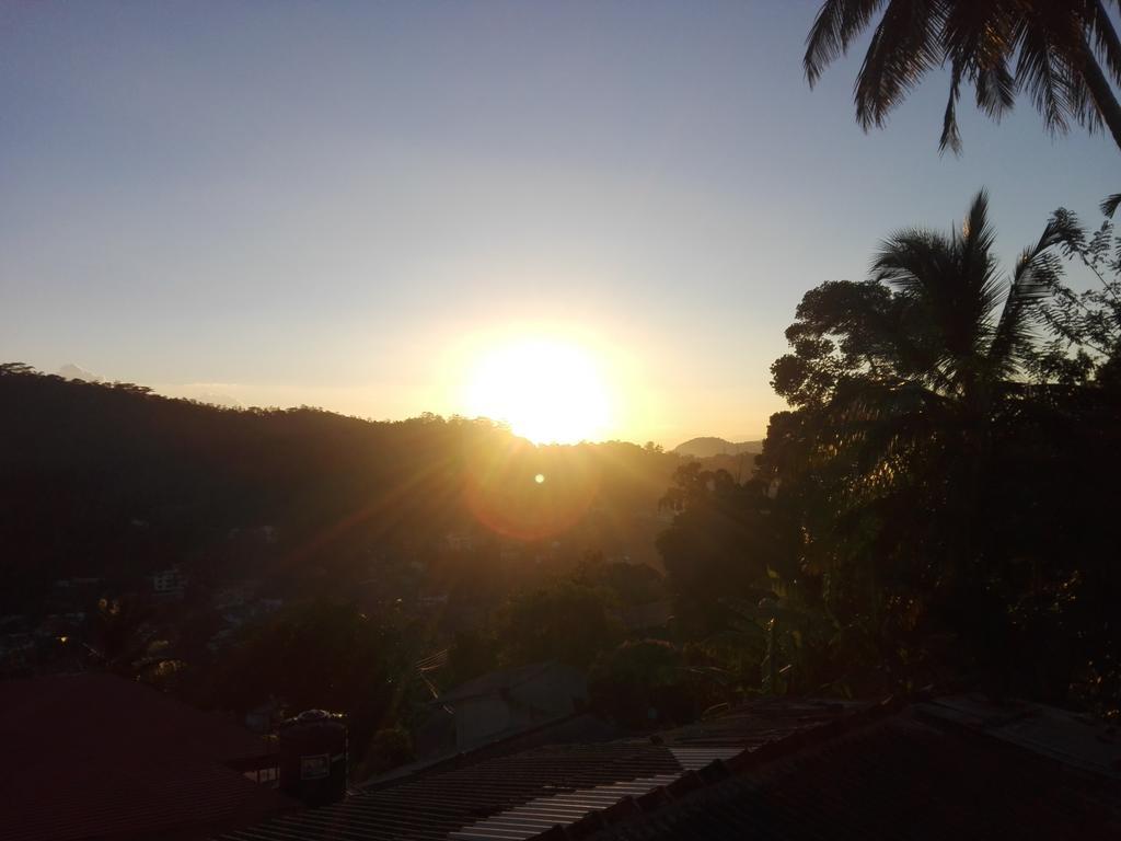 Mountain View Apartment แคนดี้ ภายนอก รูปภาพ